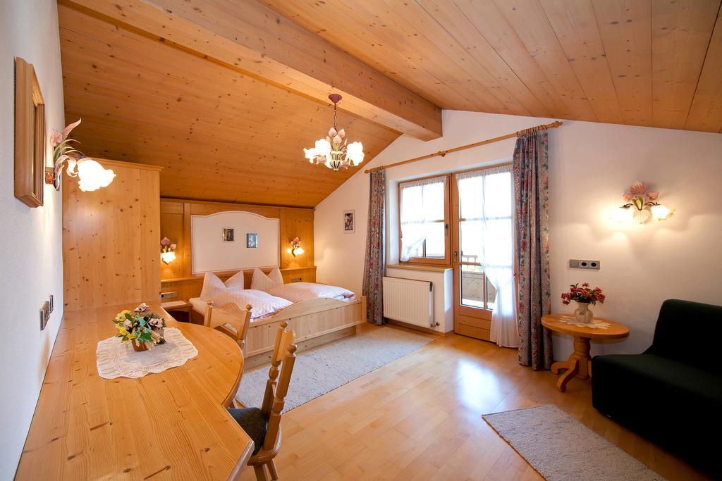 Hauser's Ferienhof Hart im Zillertal Zimmer foto