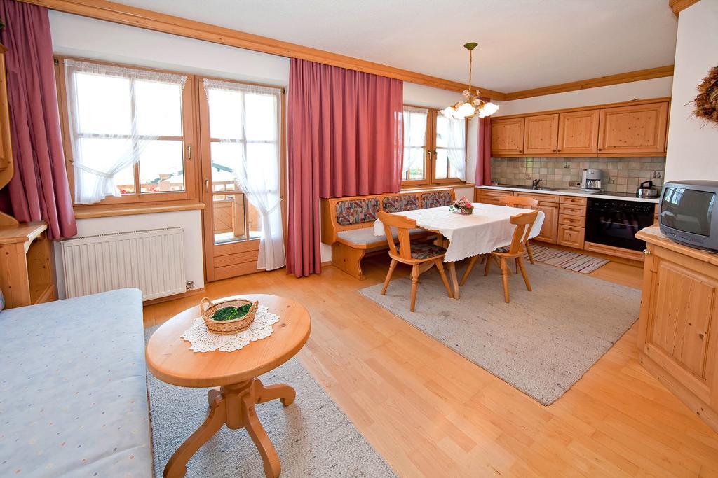 Hauser's Ferienhof Hart im Zillertal Zimmer foto